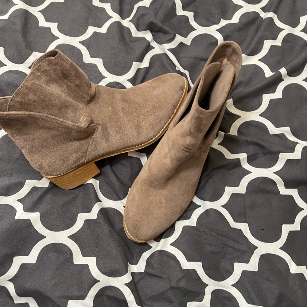 boots - brand new
